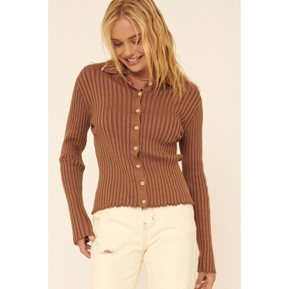 Lila Self Button Ribbed Knit Cardigan - Picture 4 of 7